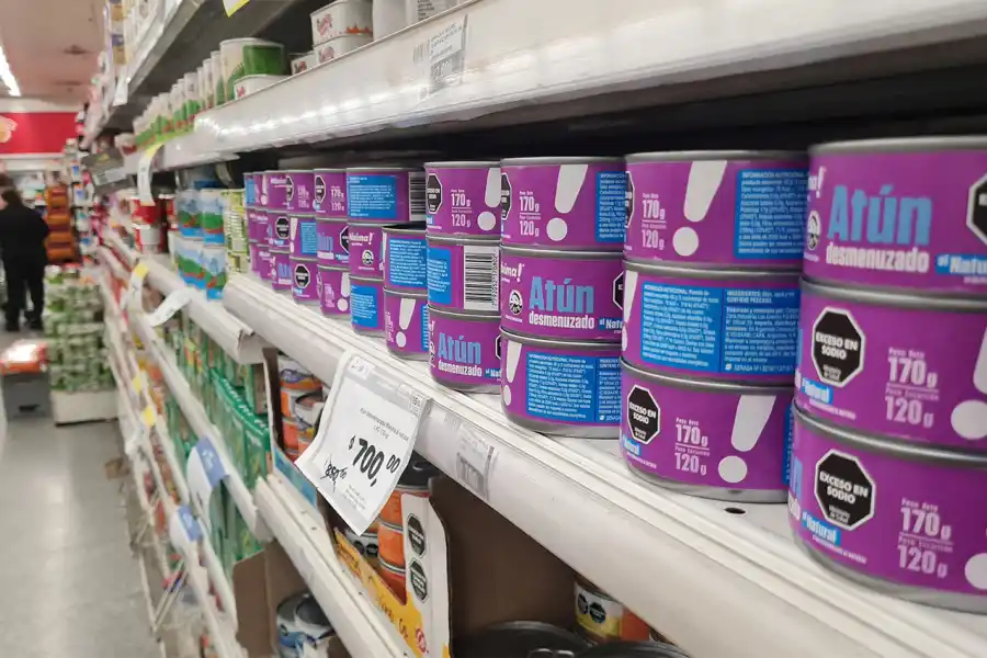 DESDE ECUADOR. En algunas cadenas ya se pueden comprar palmitos y atún importados.