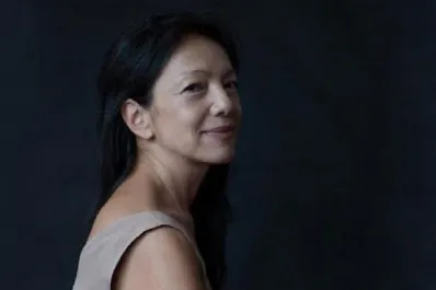 La escritora Alejandra Kamiya, presente en el arranque del Mayo de las Letras