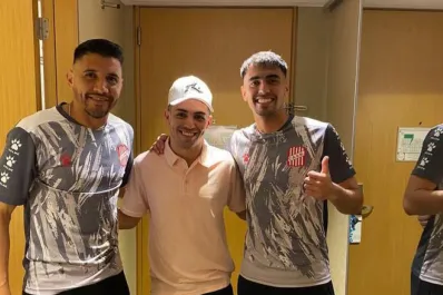 Tiene 20 años, es peluquero de Atlético Tucumán y San Martín y le cortó el pelo a un campeón del mundo