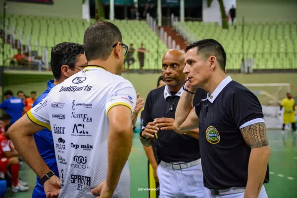 Desde Tucumán al país de los canguros: el camino del árbitro que brilla en el futsal en Australia