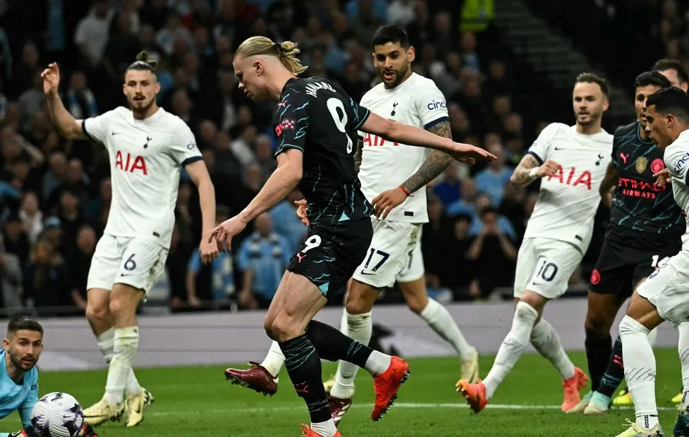 Manchester City venció a Tottenham y está a un paso de coronarse campeón de la Premier League