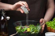 Hipertensión arterial: ¿qué alimentos debo eliminar de mi dieta y cómo puedo sustituir la sal?