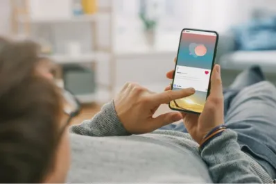 Esto le pasa a tu cerebro cuando hacés “scroll” en redes sociales