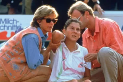 El día que el tenis se detuvo: el atentado a Mónica Seles y el gesto de Gabriela Sabatini