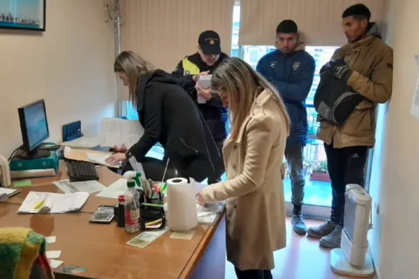 Allanaron una financiera en Tucumán por posibles estafas a inversores y prestamistas