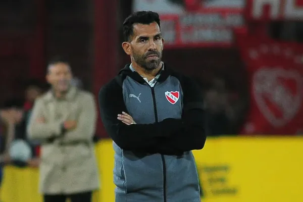 Bombazo en Independiente: Carlos Tevez dejará de ser el entrenador del “rojo”