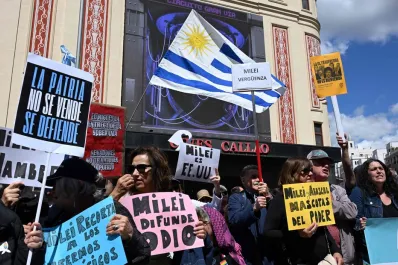 Manifestantes repudiaron la presencia de Javier Milei en España