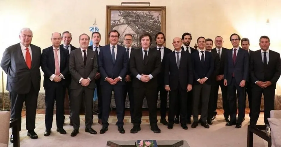 Milei con empresarios en la Embajada Argentina de Madrid