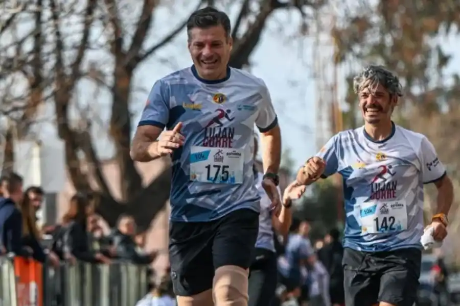 Sufrió un accidente automovilístico, le amputaron las dos piernas y hoy es uno de los protagonistas de la Carrera 21K Yerba Buena por Sporting