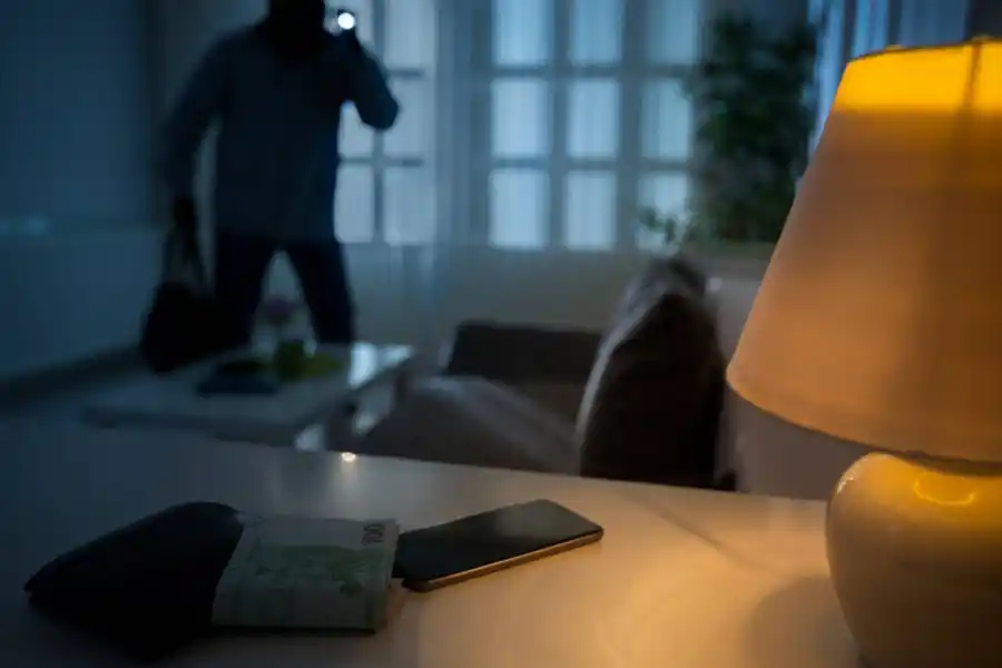 Soñar que te roban la casa ¿qué significa? 