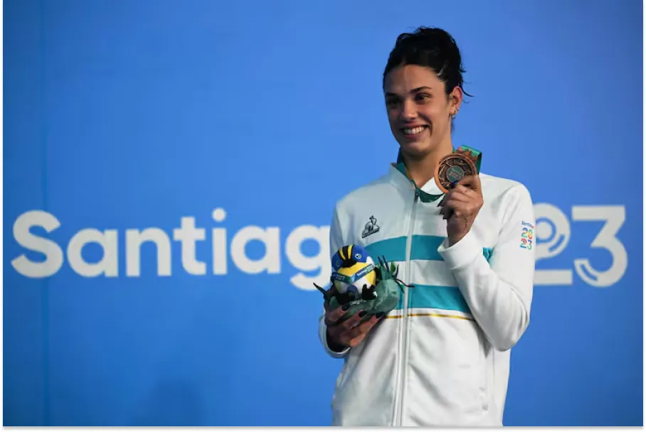 REPRESENTACIÓN FEMENINA. Macarena Ceballos será una de las atletas mujeres que representará al país en París 2024. La nadadora vive un presente formidable: ganó una medalla Panamericana y fue elegida por Swim Swam como la mejor sudamericana del año.