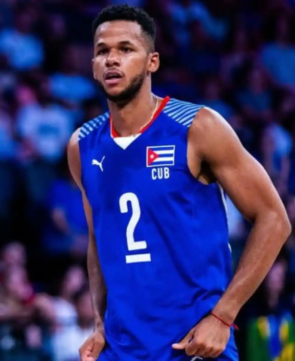 El vóley unió en matrimonio a una tucumana y a un cubano