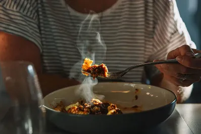 ¿Por qué tenemos más hambre cuando hace frío? La explicación científica