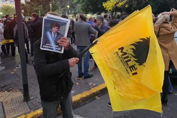 LA GACETA en el Luna Park: el pueblo libertario está listo para ovacionar a Milei