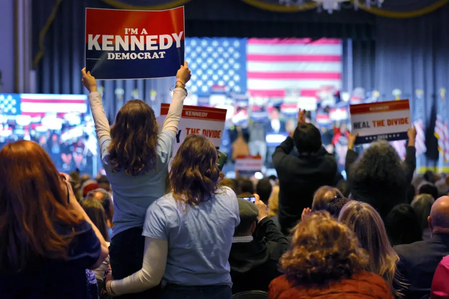 Robert F. Kennedy Jr. está ganando adeptos a seis meses de las elecciones de Estados Unidos, especialmente en la juventud y las redes. GENTILEZA: New York Times