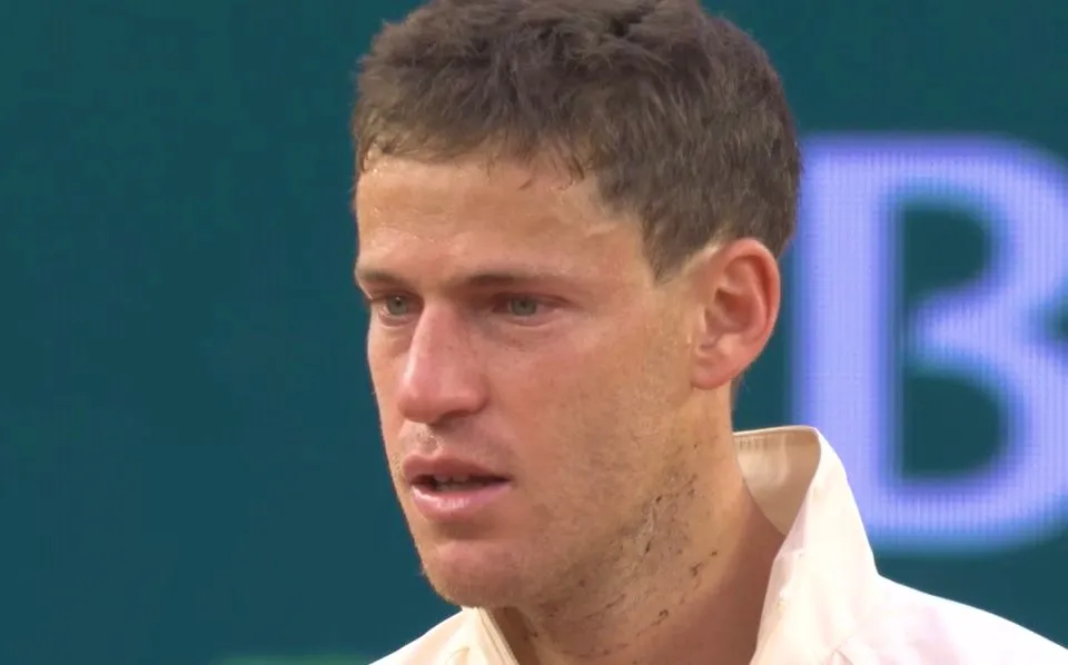 Cuatro títulos, ningún Grand Slam, no fue campeón de Copa Davis, pero ovacionaron a Schwartzman en Roland Garros