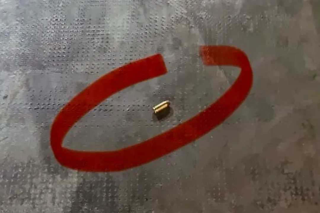 Mayra Mendoza denunció que encontraron una bala en el edificio donde vive