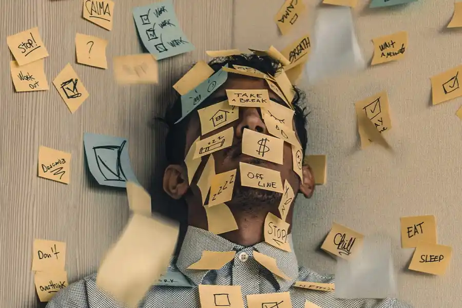 Las tareas pendientes pueden provocar estos sueños. 