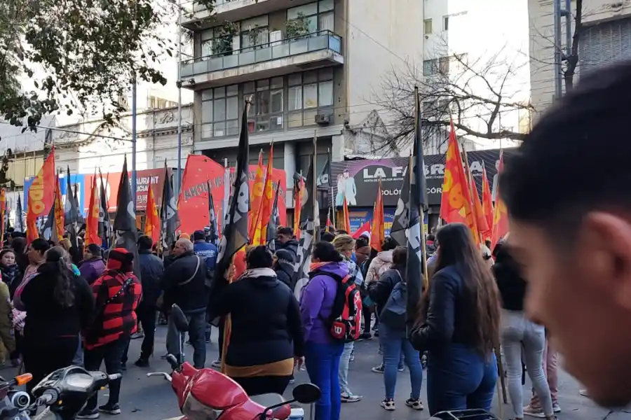 LA GACETA en Córdoba: las dos caras del acto que encabezó Milei