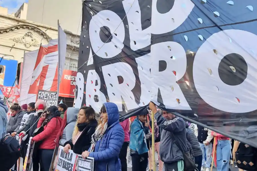 LA GACETA en Córdoba: las dos caras del acto que encabezó Milei