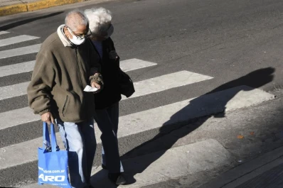 Vivir con la mínima: llegar a viejos, el drama de los jubilados en nuestro país