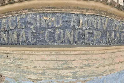 Apareció un mensaje escrito hace 120 años en la fachada de San Francisco