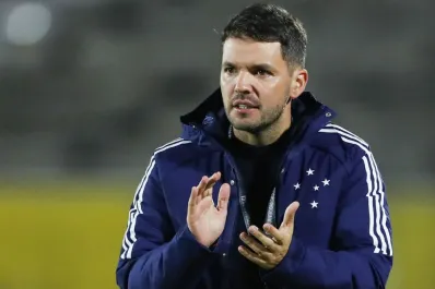 Nicolás Larcamón tendría un acuerdo de palabra para convertirse en el nuevo DT de Independiente