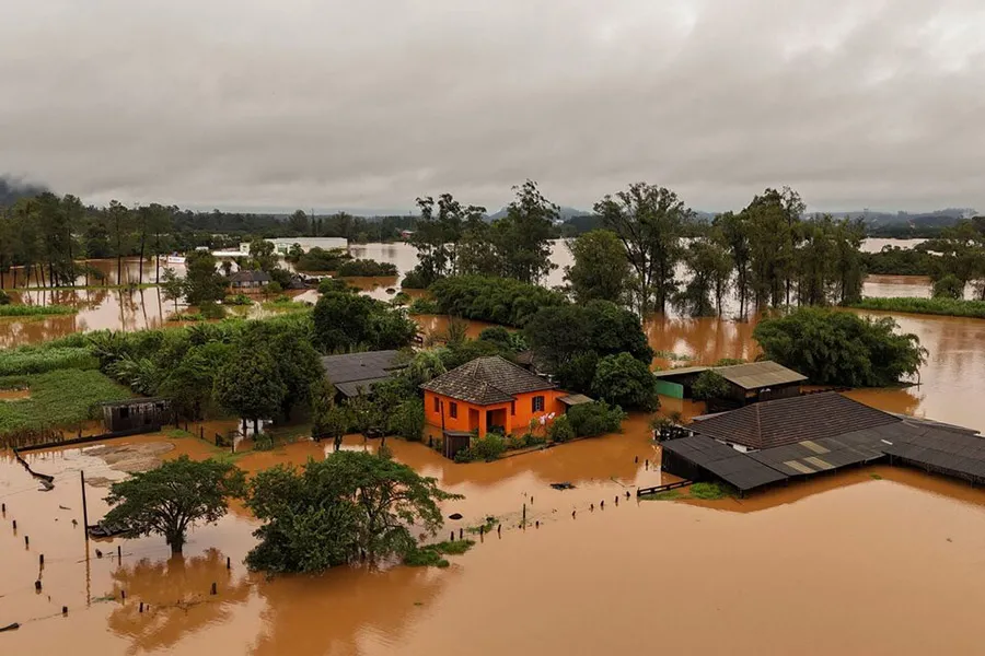 Enfermedad y muerte luego de las inundaciones en Brasil