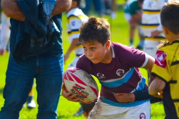 Las escuelas de fútbol ganan terreno en Tucumán y hay preocupación en el rugby infantil