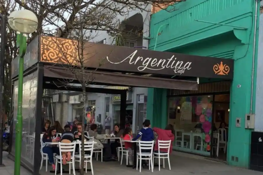 MENÚ DIVERSO. Argentina Café, un clásico de las tardes de Tafí Viejo. INSTAGRAM @argentina.cafe.tafiviejo