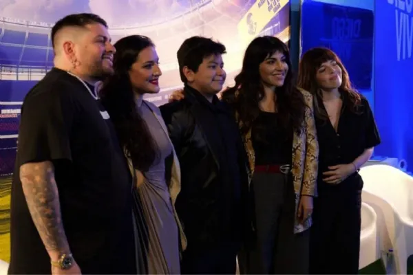 Un clon de Maradona: el impactante parecido de Dieguito Fernando al posar como su papá