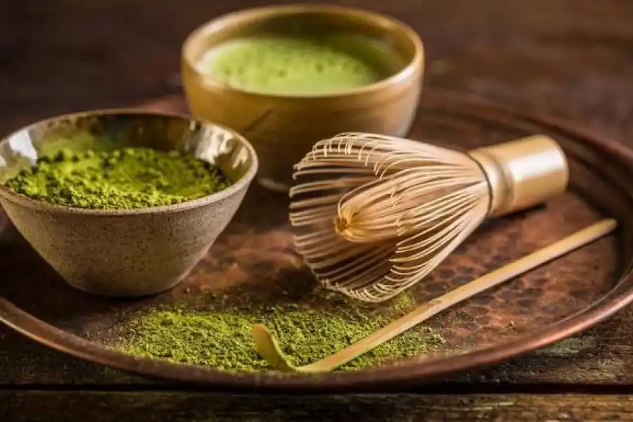 El polvo concentrado ayuda a potenciar los beneficios del matcha. 