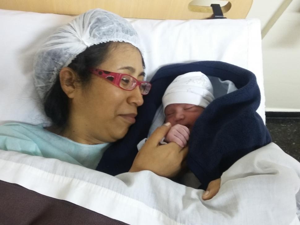 Las tucumanas eligen tener un solo hijo y la familia tipo empieza a cambiar