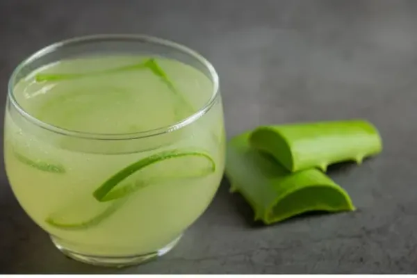 Jugo de limón y aloe vera: el remedio natural recomendado por expertos