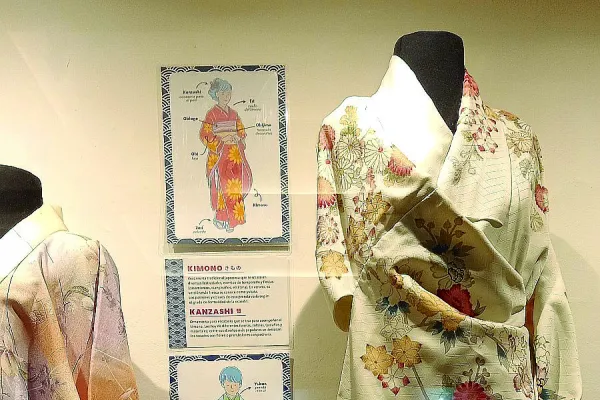 Cerámicas, origamis, kimonos y un sable samurai, en el Centro Cultural Virla