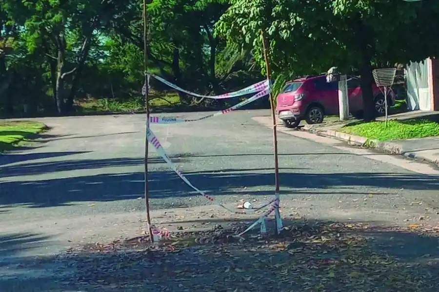 LA GACETA en WhatsApp: tras los arreglos, rotura en el barrio Sitravi