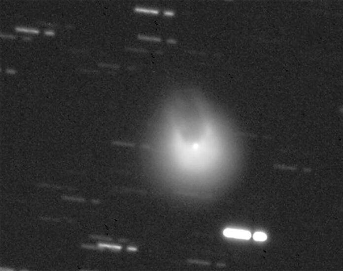 El cometa Diablo, un bólido que regresa cada siete décadas por la vecindad de la Tierra