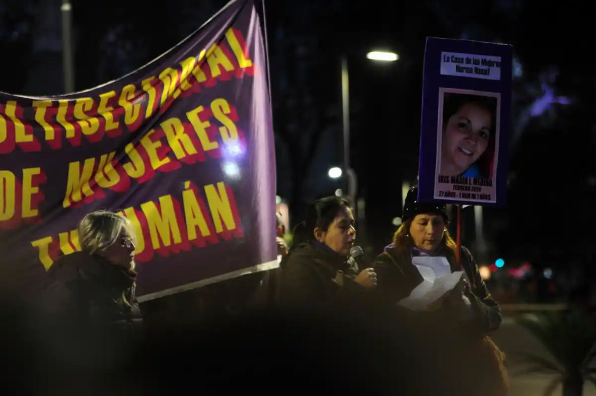 #NiUnaMenos: imágenes de la movilización en Tucumán