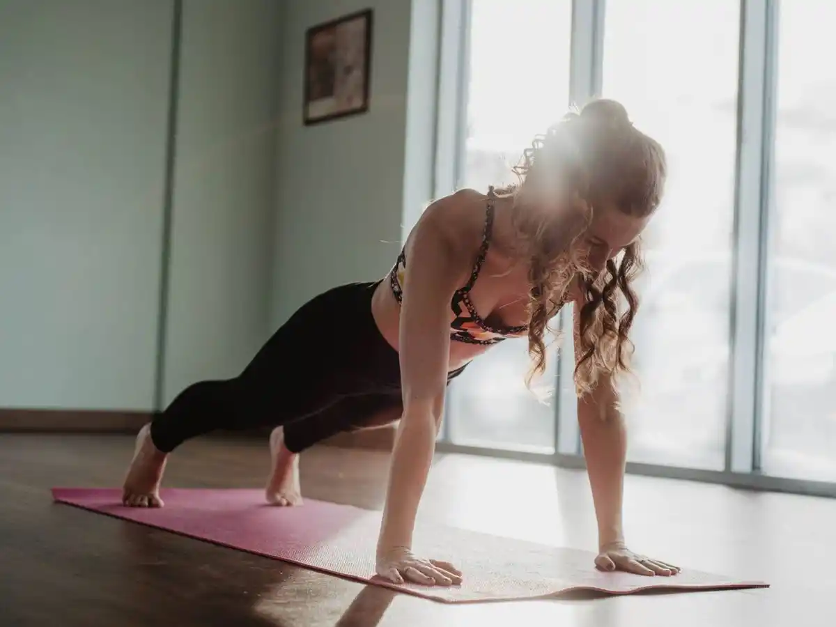 Ejercicios sencillos sin aparatos para ganar masa muscular. 