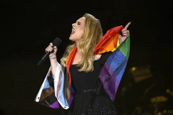 Por un comentario homofóbico, Adele discutió con un seguidor en un show en Las Vegas