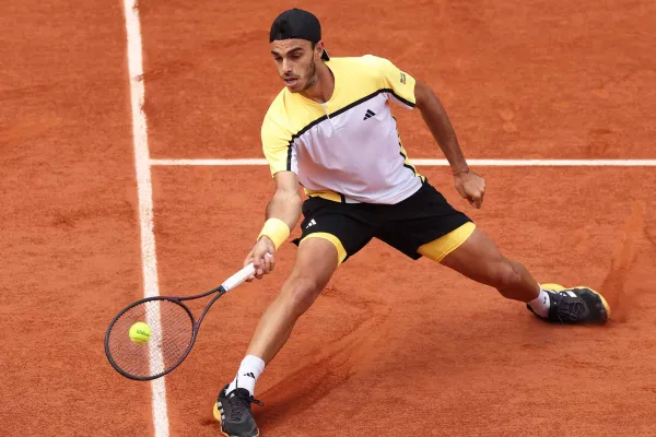 En una verdadera batalla, Djokovic terminó con el sueño de Cerúndolo en Roland Garros