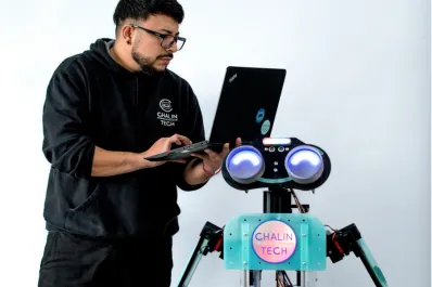 Chalin Tech, la empresa que creó el robot Papert, abre sus programas educativos en Tucumán