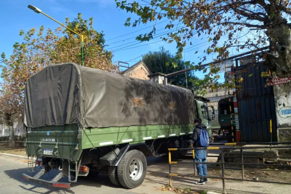 Luego del escándalo, el Ejército inició en Tafí Viejo el operativo para la distribución de alimentos