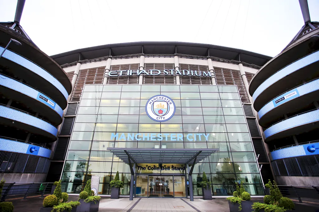 AL ESTRADO. Mientras espera la audiencia por supuesta infracción de reglas del Fair Play financiero, Manchester City demandará a la Premier League.