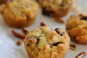 Muffins de banana y chocolate sin harinas: una receta saludable para lograr unos postres dulces y esponjosos