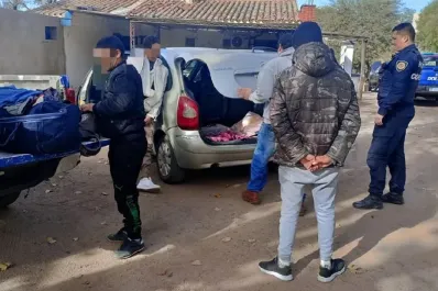 Un hombre manejó 200 kilómetros con su hija encerrada en el baúl del auto