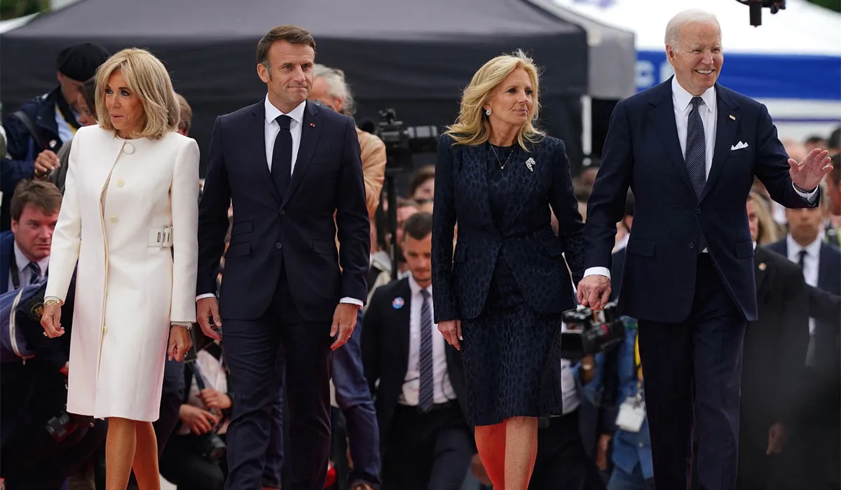 EN VER-SUR-MER. Emmanuel Macron y Joe Biden condujeron la ceremonia que recordó el desembarco en Normandía.
