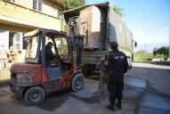 El gobierno de Milei informó que entregará los alimentos a escuelas vulnerables y no a comedores