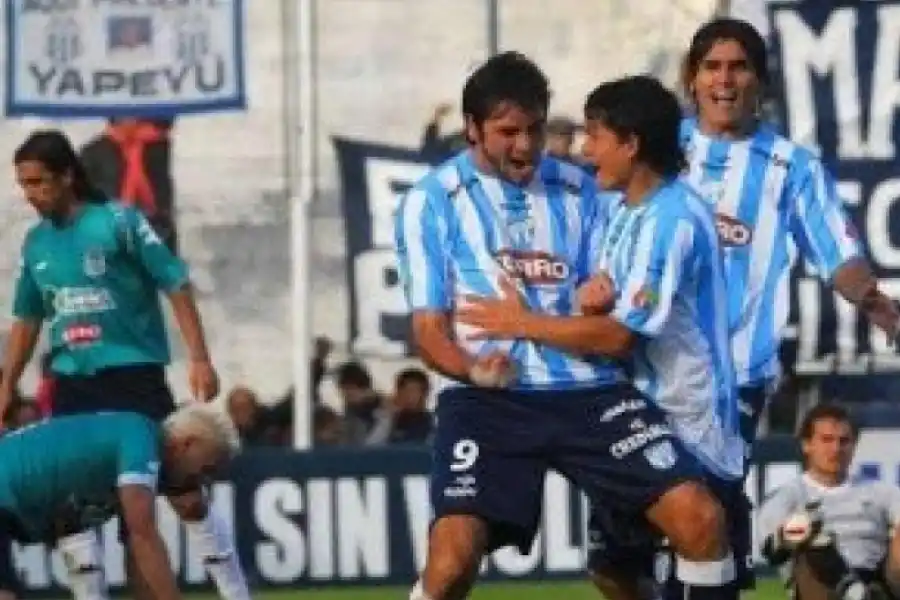 ¡Feliz aniversario! Los hinchas de Atlético Tucumán celebran una fecha muy especial