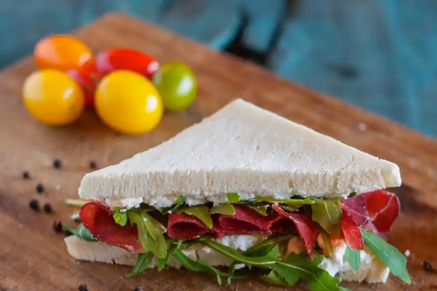 Tramezzino italiano, el padre de los sanguchitos.